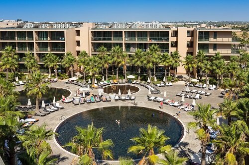 Salgados Palm Village é dos melhores hotéis para famílias