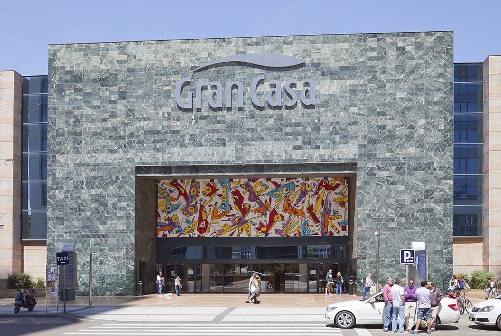 Sonae Sierra e CBRE vendem 3 shoppings em Espanha