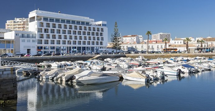 Hotel EVA abre renovado em Faro