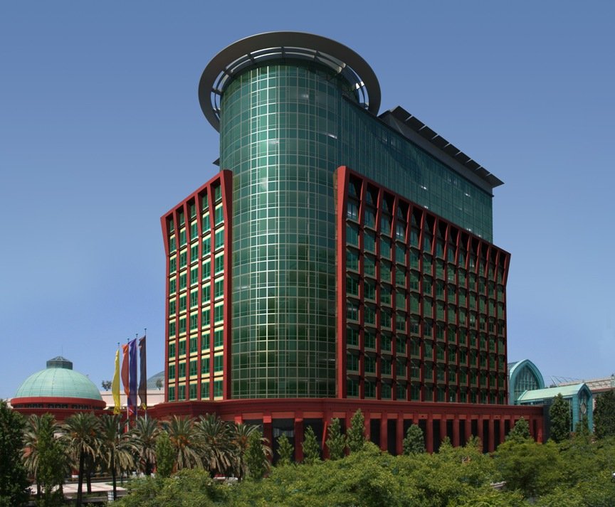 Torre Oriente procura ocupante para 4.810 m²