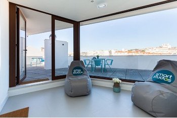 ROUND HILL CAPITAL - Portfolio Smart Studios