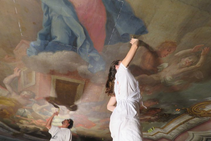 Conservação e restauro da pintura mural do teto