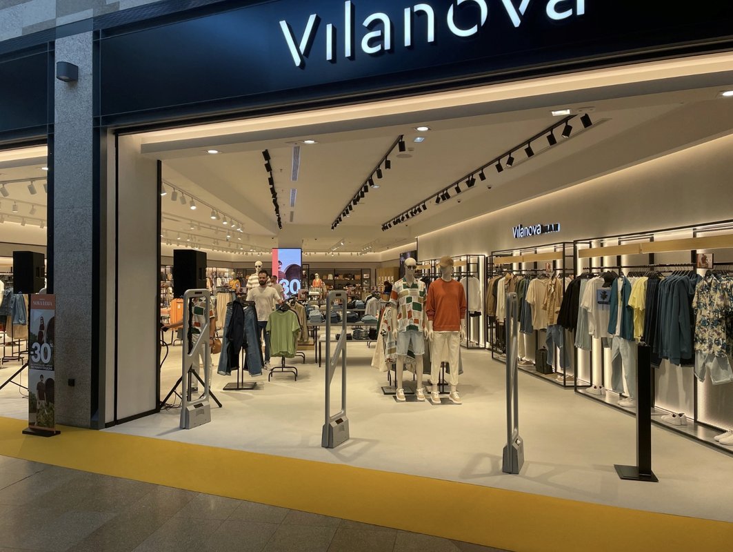 C&W coloca Vilanova em 2 centros comerciais